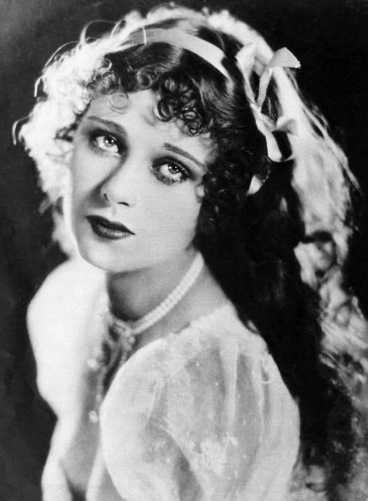 Dolores Costello